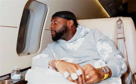 Le Concert Dazzling de Davido: Une Nuit d'Afrobeat et de Surprises Inattendues à Paris!